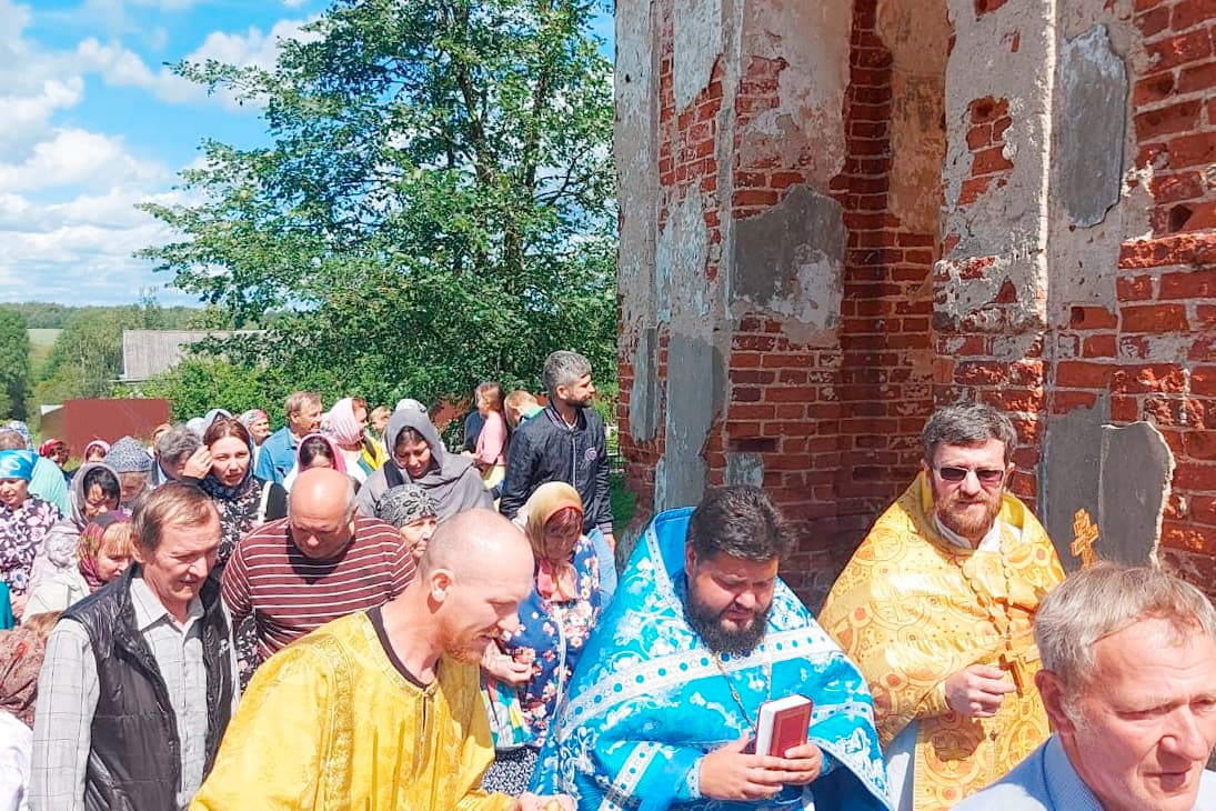 Фотографии храма и восстановления 3