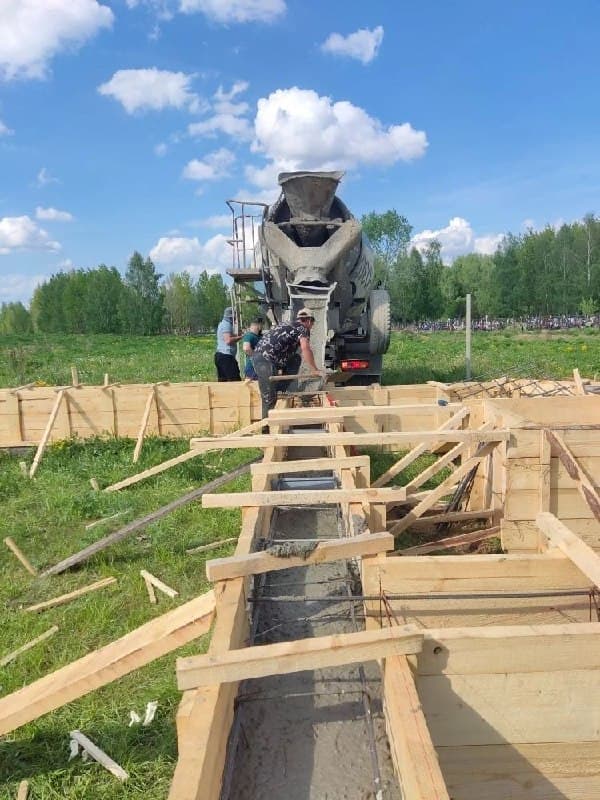 Залит фундамент храма и основание под престол