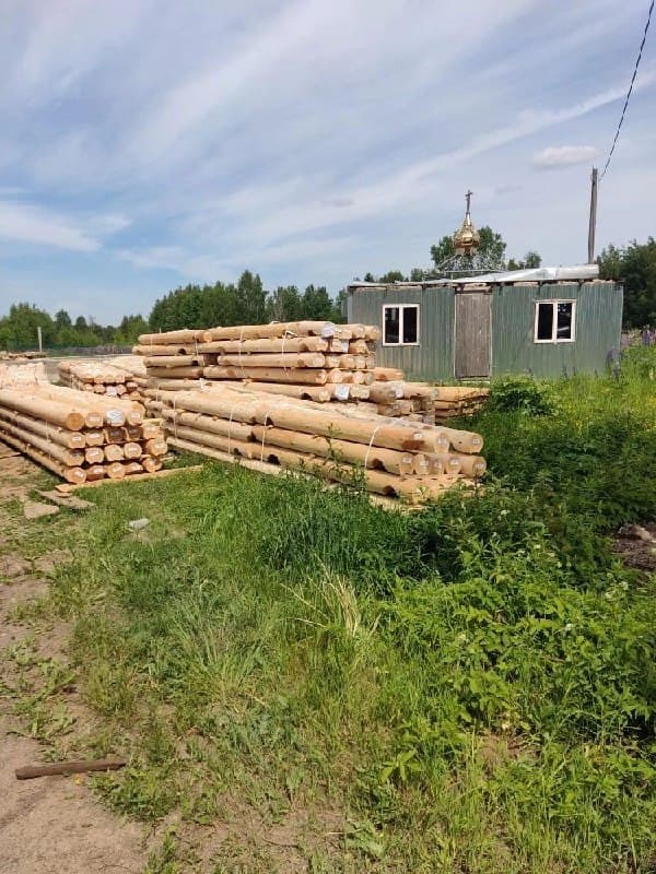 В Лебедево привезли первую партию бревен для храма